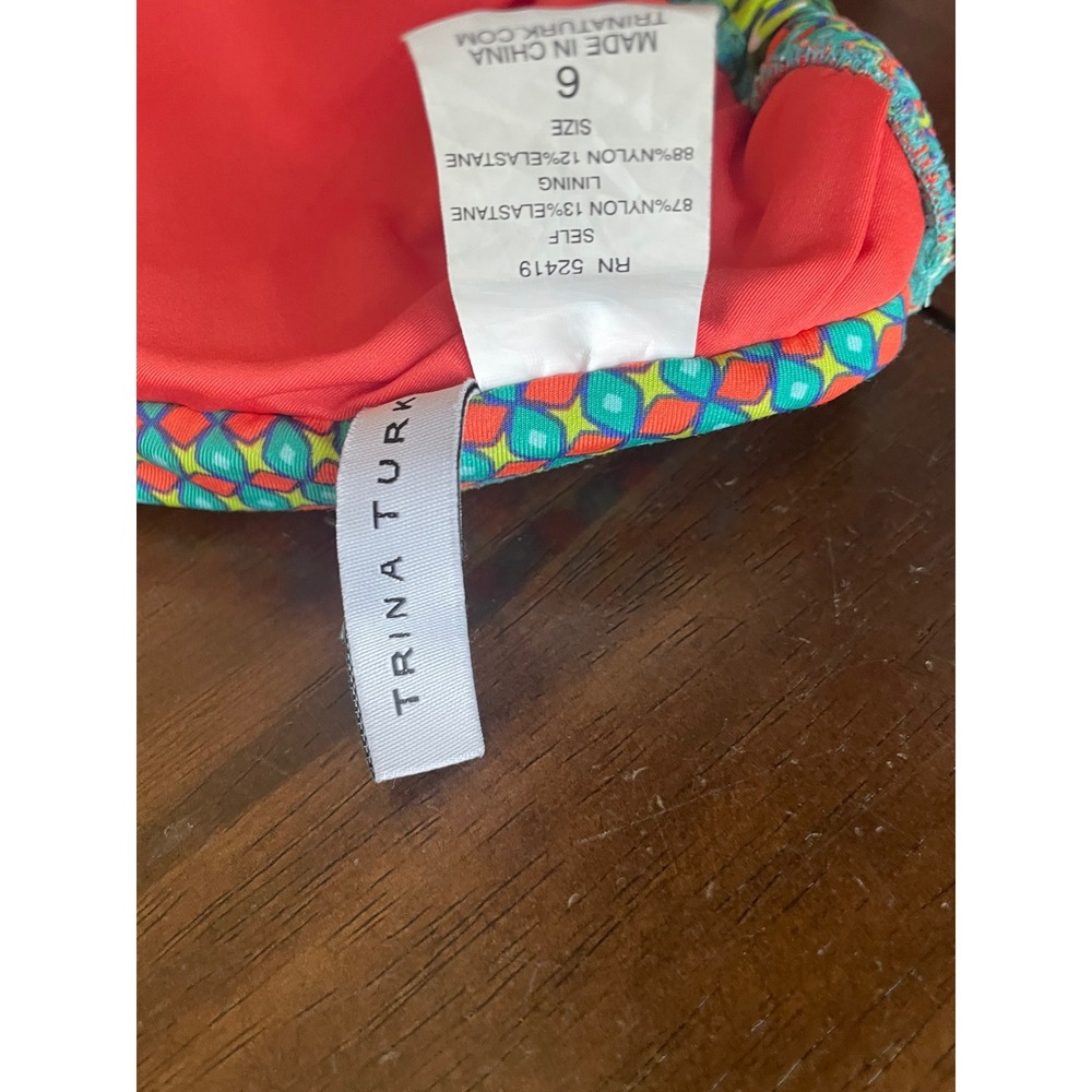 Trina Turk Womens 6 Bikini Top Halter Triangle Geometric Tropical Size 6 - Picture 3 of 4